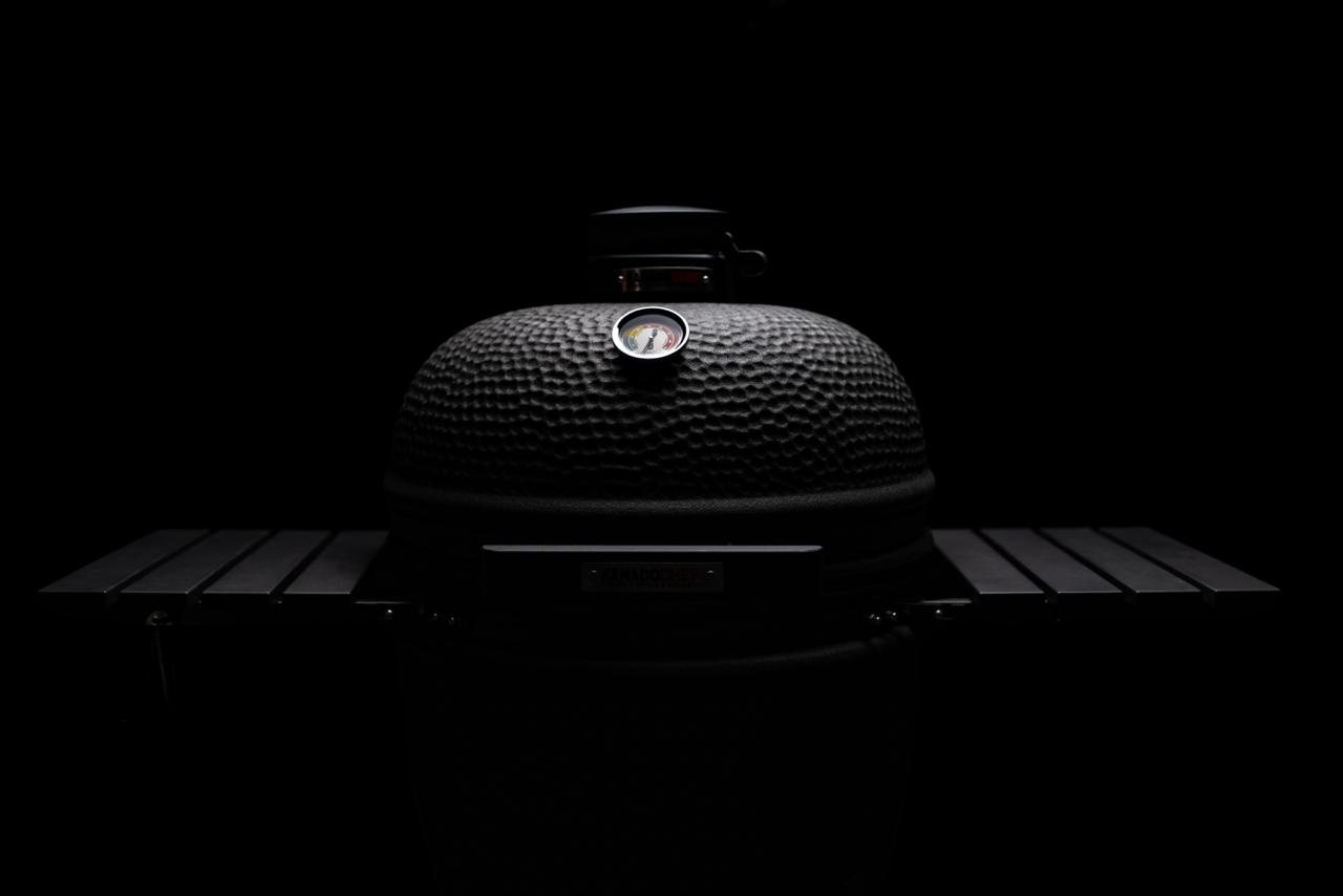 Kamado Chef 19 Premium in use